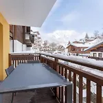 Emma 2
